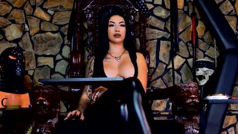 Miss Vanessa online show from October 15, 2025, 6:52 pm