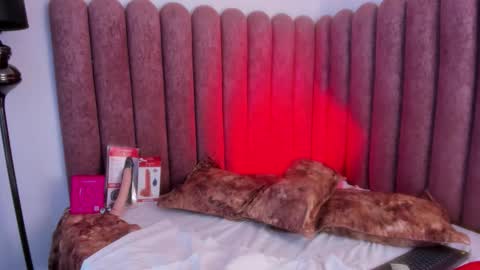 Snapshot of vanessaparis_ chatting on December 3, 2025, 1:57 am Vanessa Sexy Paris online show from December 3, 2025, 1:57 am