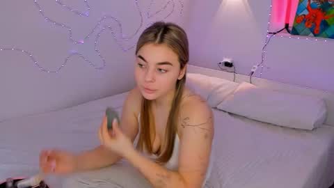 Snapshot of vanessaraw chatting on February 24, 2026, 1:25 am Vanessa online show from February 24, 2026, 1:25 am