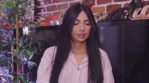 Vanessa online show from June 29, 2026, 5:02 pm
