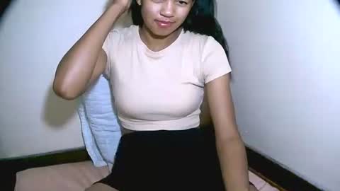 Snapshot of vanih27 chatting on April 2, 2026, 5:43 pm vanih27 online show from April 2, 2026, 5:43 pm