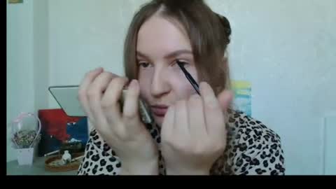 vanilladesire online show from June 25, 2026, 9:47 am