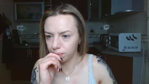 VanillaMuffin online show from November 4, 2025, 7:07 am