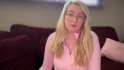 Snapshot of vanillapuddingpie chatting on February 3, 2025, 4:52 pm vanillapuddingpie online show from February 3, 2025, 4:52 pm