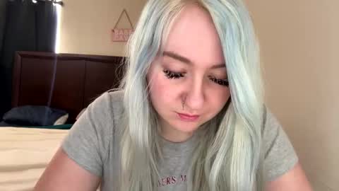 Snapshot of vanillapuddingpie chatting on February 9, 2026, 8:02 pm vanillapuddingpie online show from February 9, 2026, 8:02 pm