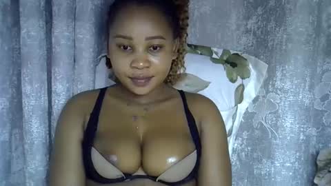 vanillavenus online show from March 1, 2026, 10:45 pm