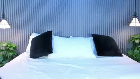 Karine online show from December 22, 2025, 11:40 am