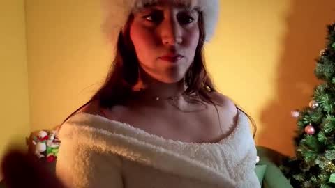 Snapshot of vanlet chatting on December 22, 2025, 3:47 am Elizabeth online show from December 22, 2025, 3:47 am