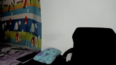 vannellope_vladimir online show from June 1, 2026, 1:13 pm