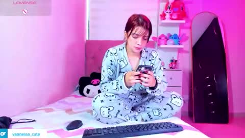 Snapshot of vannessa_shy chatting on February 1, 2026, 2:15 pm Vanesa online show from February 1, 2026, 2:15 pm