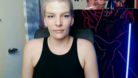 Vanessa online show from May 20, 2026, 2:56 pm