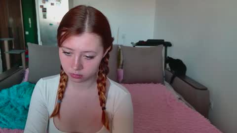 Snapshot of vasilisa_lik chatting on October 15, 2025, 4:34 am Vasilisa lik online show from October 15, 2025, 4:34 am