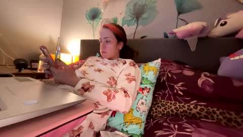 vaua089 online show from November 5, 2025, 5:18 am