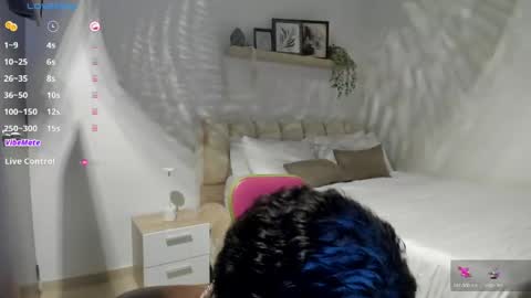 Hi Im Vayolet online show from May 18, 2026, 8:36 pm