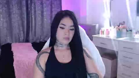 Vayolett Bass online show from October 28, 2025, 3:21 am