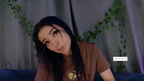 Vayolett online show from December 22, 2025, 3:58 am