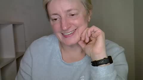 vea_motty online show from November 29, 2025, 7:39 pm