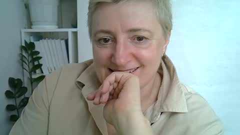 vea_motty online show from March 19, 2026, 8:51 am