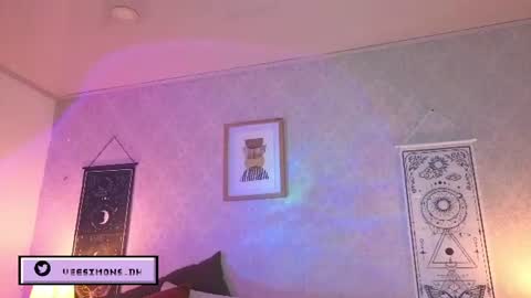 Snapshot of veesimons_dh chatting on June 29, 2026, 7:47 pm Vee Simons online show from June 29, 2026, 7:47 pm