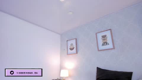 Snapshot of veesimons_dh chatting on July 11, 2026, 7:38 pm Vee Simons online show from July 11, 2026, 7:38 pm