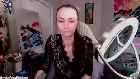 Snapshot of veeweatherbee chatting on March 11, 2026, 9:32 pm Violet Weatherbee online show from March 11, 2026, 9:32 pm