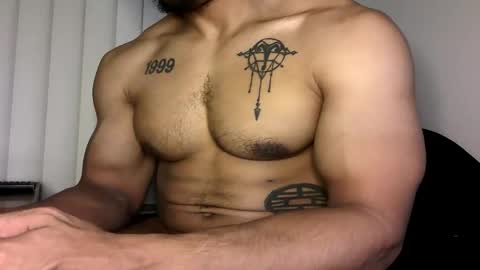 Vegas Love online show from November 14, 2025, 8:02 am