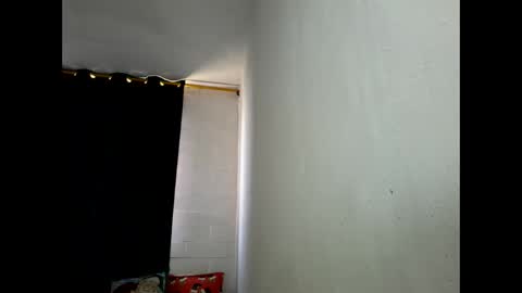 velk_hot1 online show from January 15, 2025, 6:19 pm