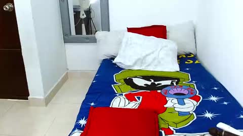 velk_hot1 online show from November 10, 2025, 9:58 pm