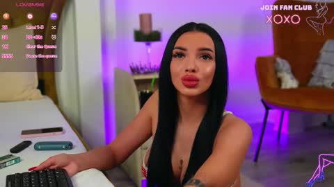 Velma online show from October 24, 2025, 5:42 pm