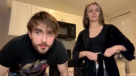 velmaxshaggy online show from March 9, 2025, 3:11 am