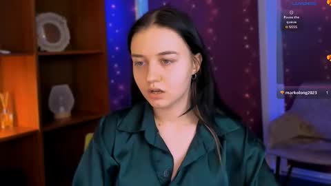 Snapshot of veloria_belle chatting on December 5, 2025, 1:20 pm veloria_belle online show from December 5, 2025, 1:20 pm