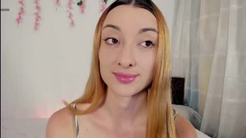 velvet_00 online show from June 25, 2026, 2:44 am