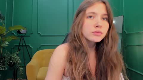 velvet_cherry online show from January 23, 2025, 4:48 pm