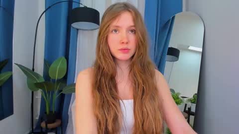 velvet_cherry online show from February 9, 2025, 6:26 pm