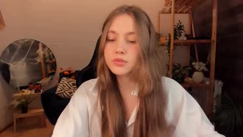 velvet_cherry online show from October 26, 2025, 3:29 pm