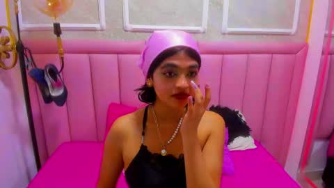 Snapshot of velvet_giirll chatting on June 26, 2026, 6:23 pm velvet_giirll online show from June 26, 2026, 6:23 pm