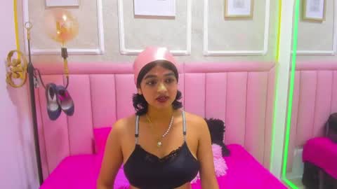 Snapshot of velvet_giirll chatting on July 6, 2026, 1:41 pm velvet_giirll online show from July 6, 2026, 1:41 pm