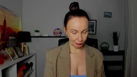 Snapshot of velvet_jasmine chatting on October 23, 2025, 5:40 am Jasmine online show from October 23, 2025, 5:40 am