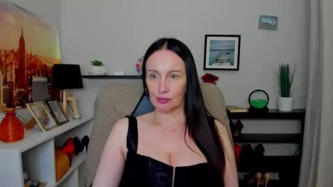 Snapshot of velvet_jasmine chatting on October 24, 2025, 5:42 pm Jasmine online show from October 24, 2025, 5:42 pm