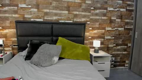 Snapshot of velvet_moon___ chatting on March 4, 2026, 4:46 pm velvet_moon___ online show from March 4, 2026, 4:46 pm