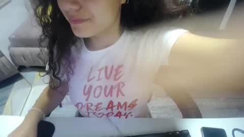 velvet_moon_v online show from October 18, 2025, 1:12 pm