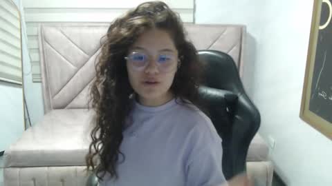 velvet_moon_v online show from February 10, 2026, 8:24 pm