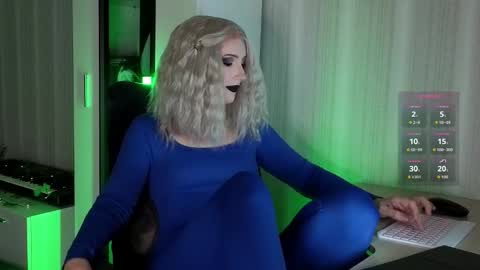 Violet online show from November 11, 2025, 10:15 am