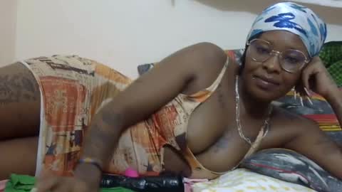 velvet online show from February 2, 2025, 4:22 pm