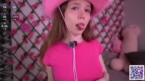 Polly online show from November 14, 2025, 6:17 pm