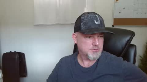 Snapshot of velvetknight97 chatting on March 4, 2026, 8:04 pm velvetknight97 online show from March 4, 2026, 8:04 pm