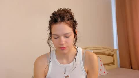 Kelly online show from April 14, 2026, 6:52 am