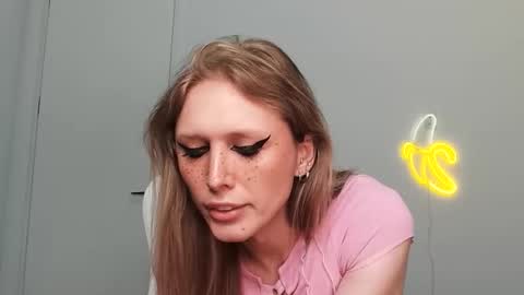 Snapshot of velvettgirl chatting on February 7, 2026, 2:37 am VelvetTGirl online show from February 7, 2026, 2:37 am