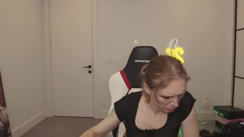 Snapshot of velvettgirl chatting on February 20, 2026, 2:41 am VelvetTGirl online show from February 20, 2026, 2:41 am