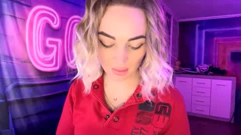 Snapshot of velvettouch4444 chatting on February 23, 2026, 6:16 pm MERYEM online show from February 23, 2026, 6:16 pm